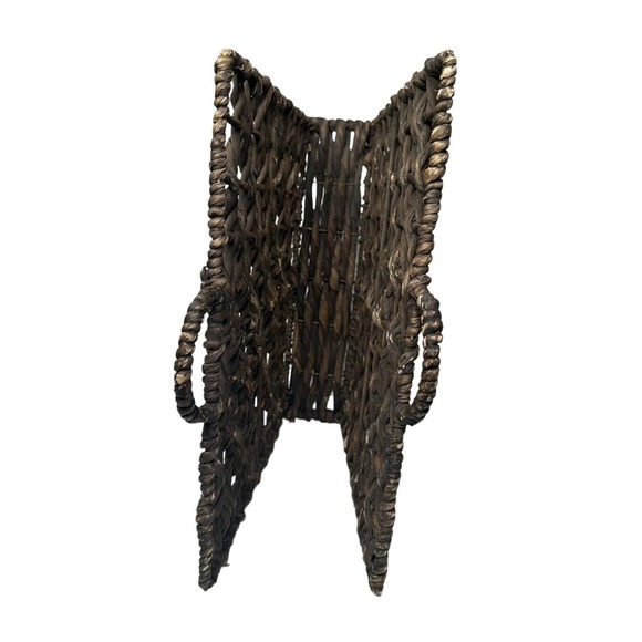 Brown Aged Look Woven Wicker Magazine Towel Storage Holder with Handles - Picture 5 of 9